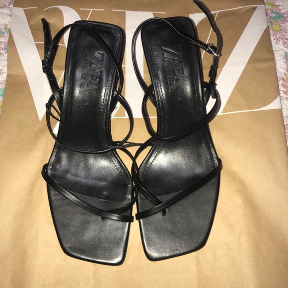 Zara Shoes - Zara Blogger Favorite Strappy Mid Heel Sandals